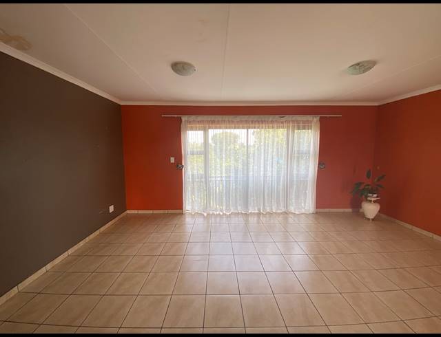 2 BEDROOM SECTIONAL TITLE FOR SALE IN RAVENSWOOD